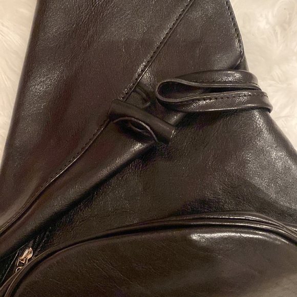 Vera Pelle Italian leather backpack bag main image 5